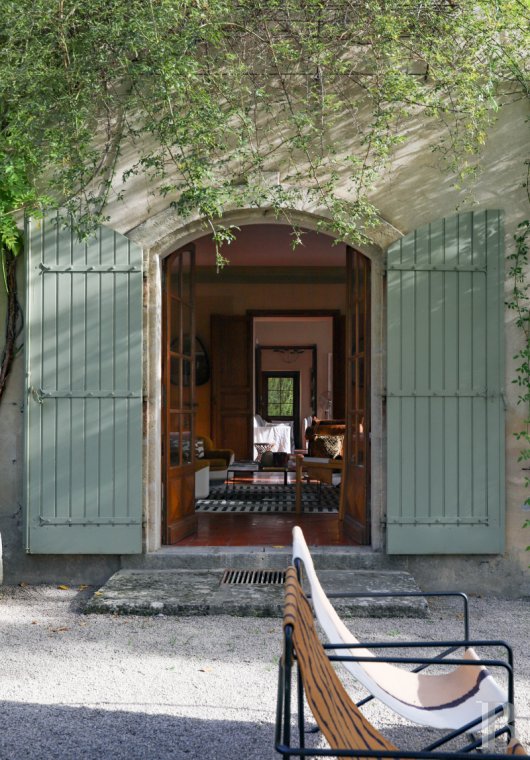 A traditional yet bold village house in the Alpes-de-Haute-Provence, to the south of Forcalquier - photo  n°8